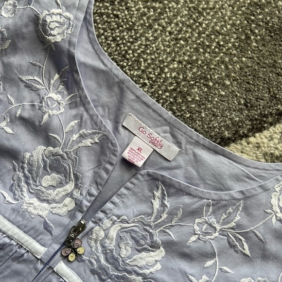 Go Softly Patio Lavender White Floral Embroidered Zip Up Dress - Picture 2 of 4